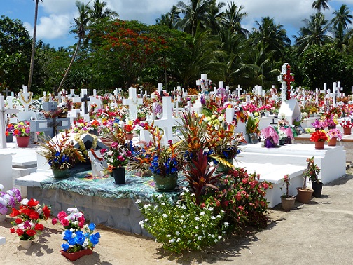 Mua cemetery on All Saints Day
